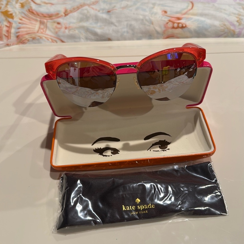 KATE SPADE SUNGLASSES  MIRRORED LENSES - Picture 5 of 5